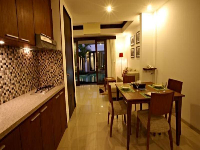 Seminyak Townhouse Aparthotel Exterior photo