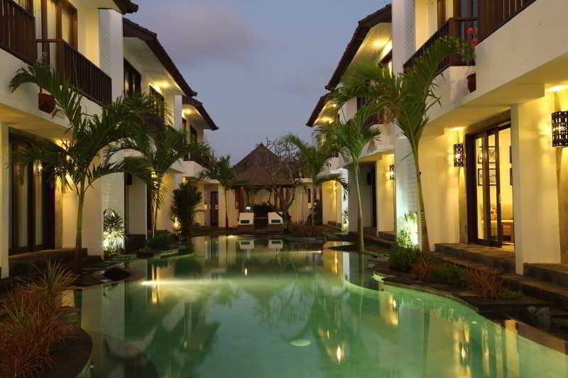 Seminyak Townhouse Aparthotel Exterior photo